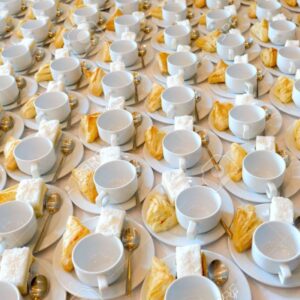 300 personas